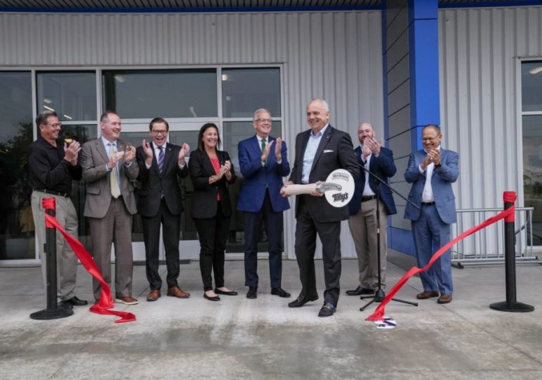 Schwan’s celebrates expansion milestone at pizza plant